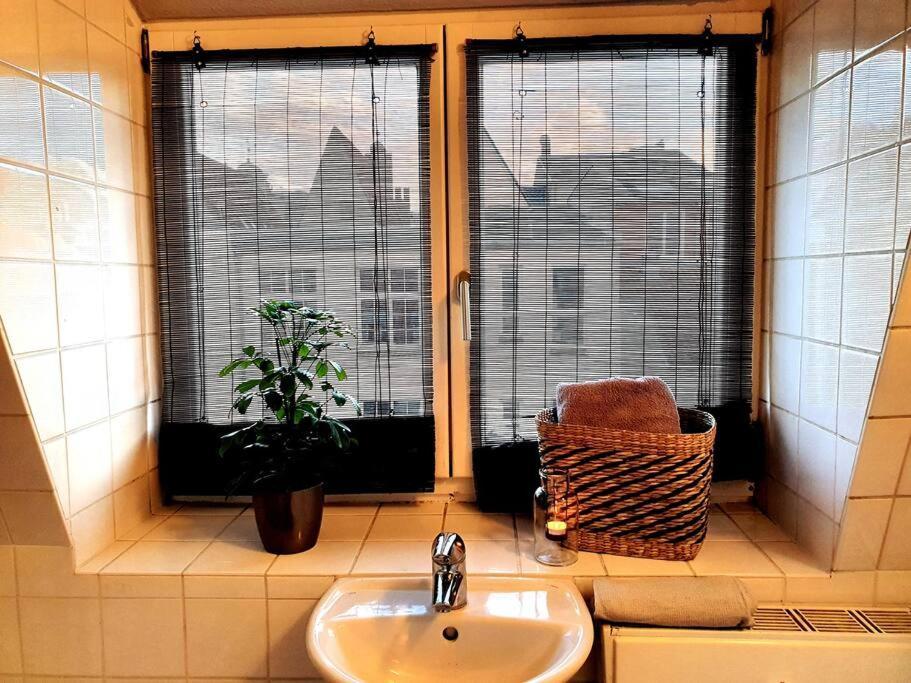 Rostock Hautnah Erleben - Schoene Maisonette 2Og Экстерьер фото